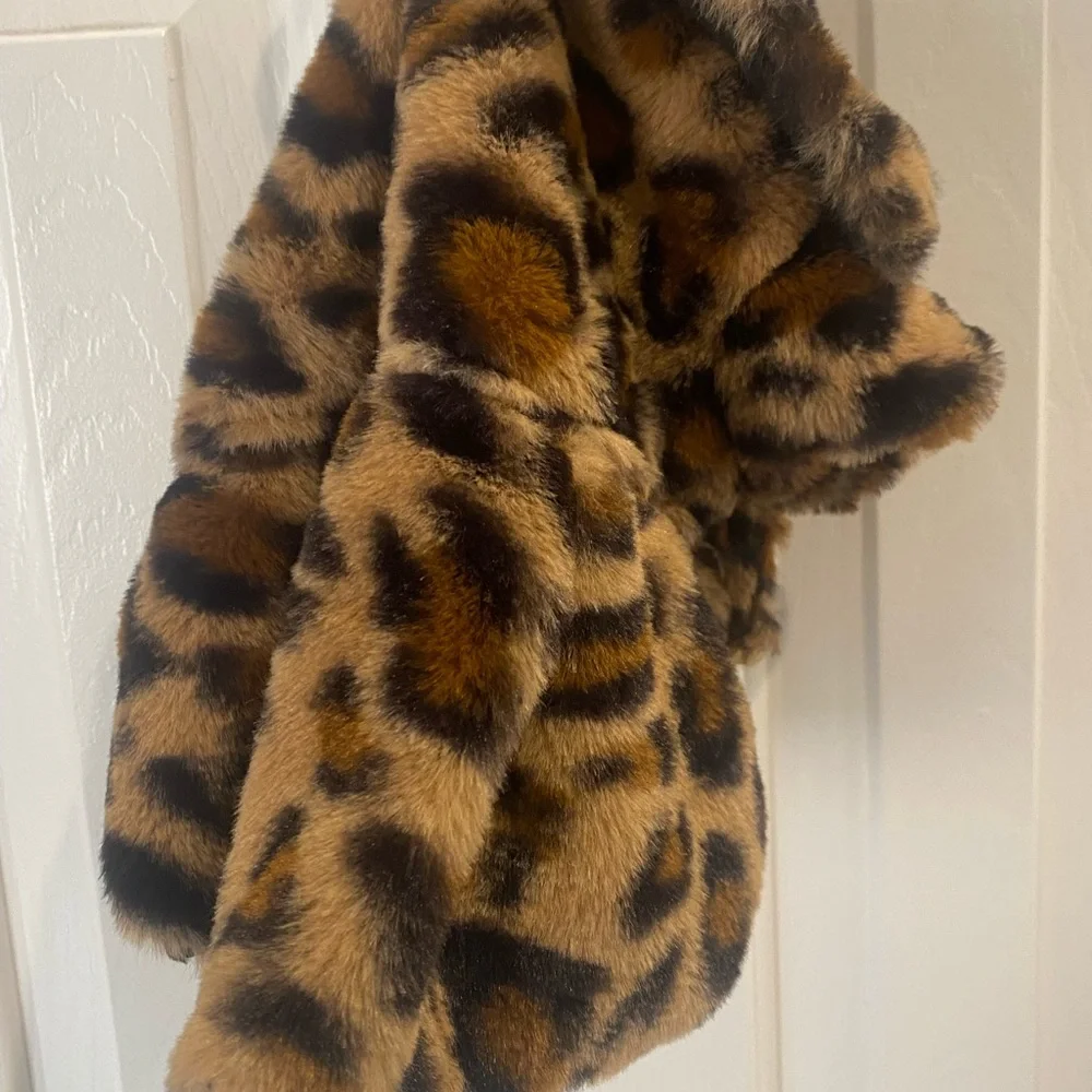 Kensington Kennel Club Leopard Print Faux Fur Dog Coat M